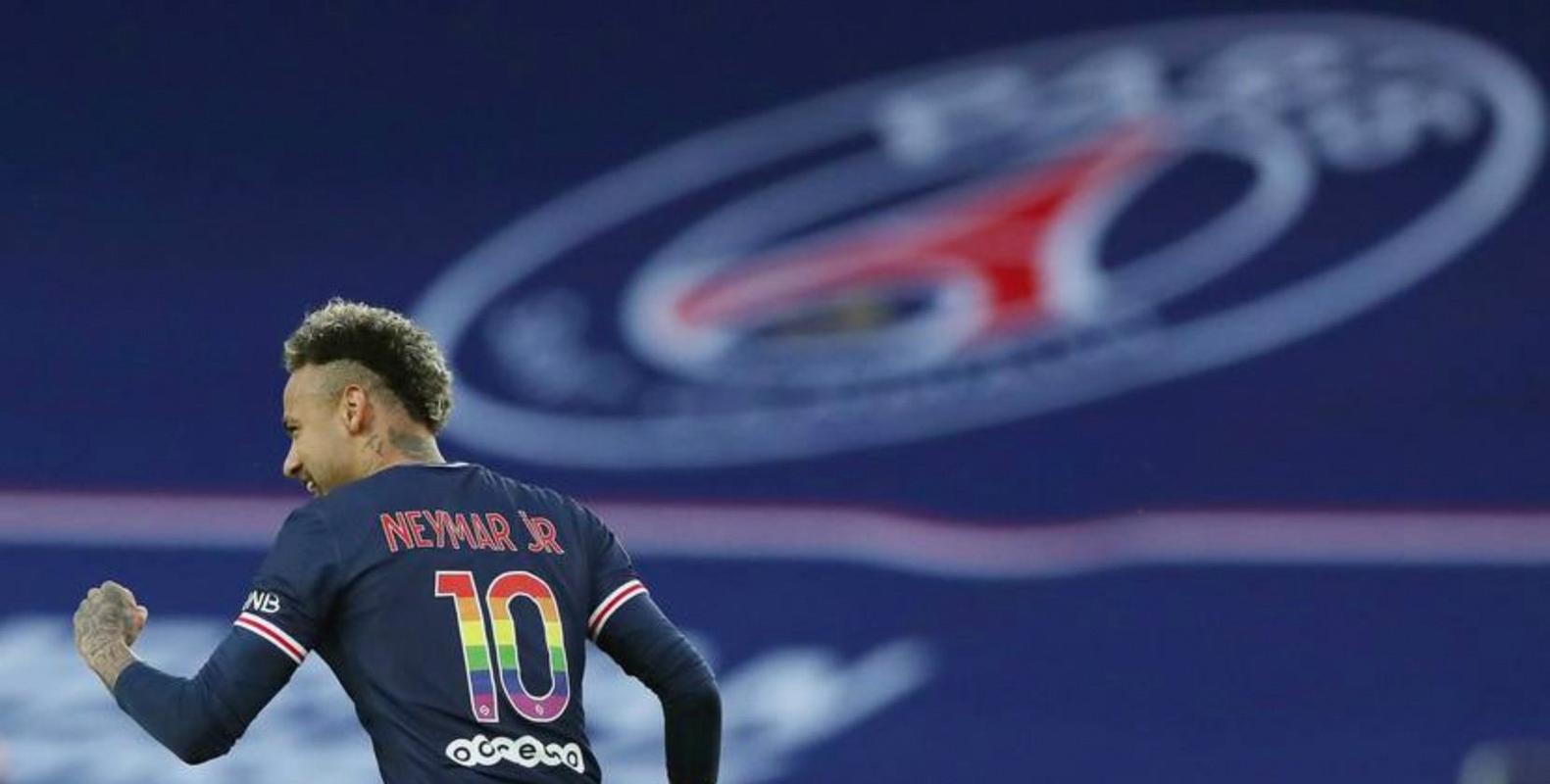 单场欧冠淘汰赛6过人+6造犯规!近10年仅亚马尔和内马尔做到