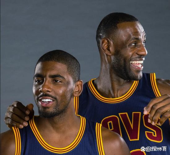 浓眉:我和欧文唯一合体那场让球迷短暂忘了卢卡 但随后我就伤了