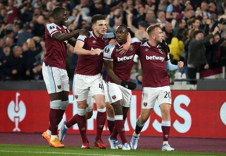 官方：耐克与欧足联独家谈判，拟成2027-2031欧战男子用球供应商