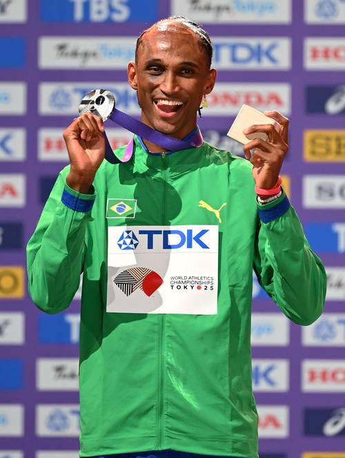 世体：蒂亚戈将出席2026劳伦斯奖颁奖典礼，4月20日在马德里举行