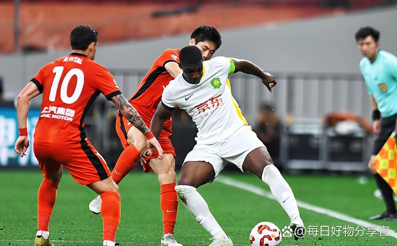 博主:本轮中超有两位新裁判,分别执法英博vs浙江、新鹏城vs玉昆