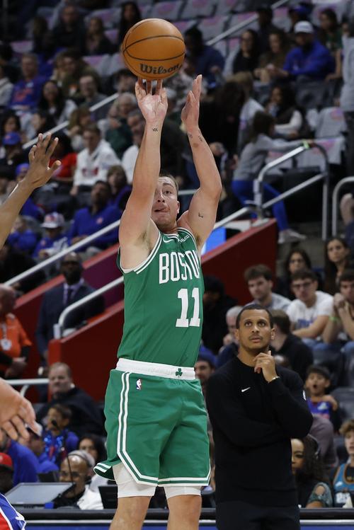 普理查德：我这边开局打得更坚决 主动冲击内线 大胆攻筐