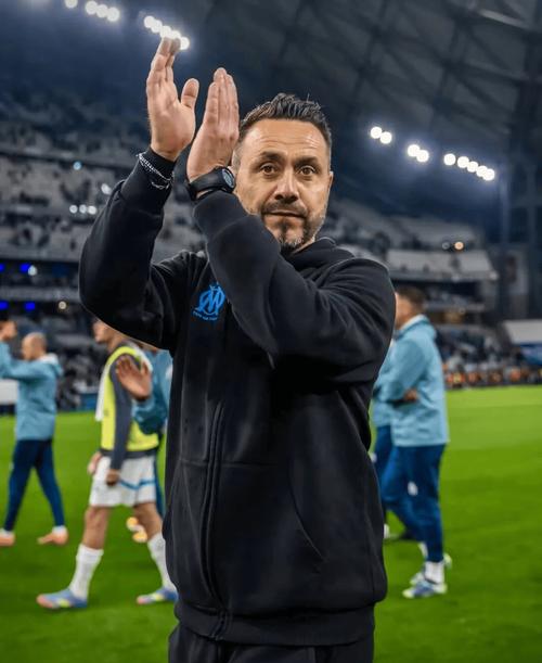 德泽尔比:相信热刺有实力走出困境 瓜帅对我们这一代教练很重要