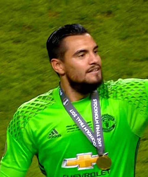 现身价1200万欧，斯基拉：贝西克塔斯有意今夏引进门将奥纳纳