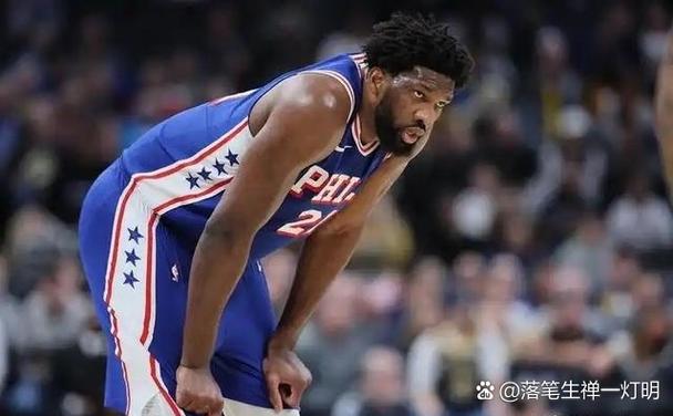 纳斯:恩比德凌晨3点多发现身体不适 现在最重要的是他手术顺利