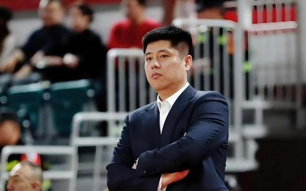 潘江：篮球不光是投篮 盖伊的投篮命中率不是特别高 我们输在防守