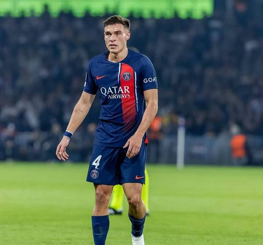 意媒：门德斯在运作曼联后腰乌加特加盟那不勒斯