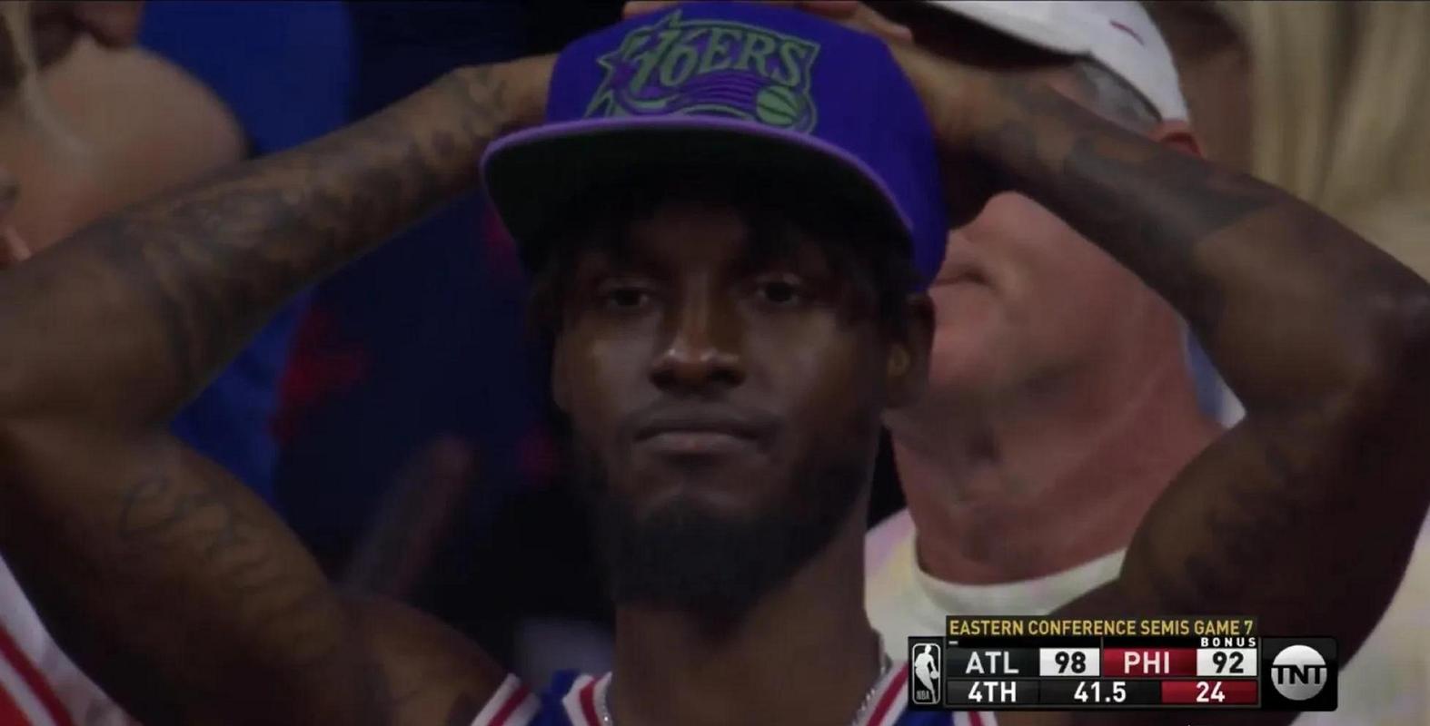 接受阑尾切除术!官方:恩比德已出院返回费城 暂无回归时间表