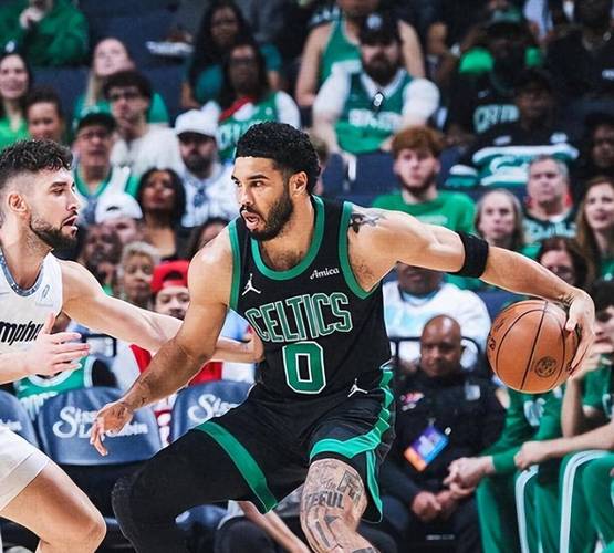 绿军背靠背迎战鹈鹕 塔图姆缺阵 布朗存疑 奎塔&怀特大概率打