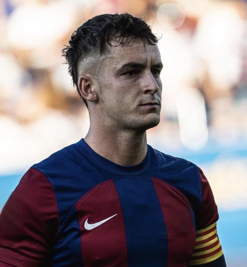 法媒：巴萨将卡萨多视为可出售球员，沙特准备报价约4000万欧