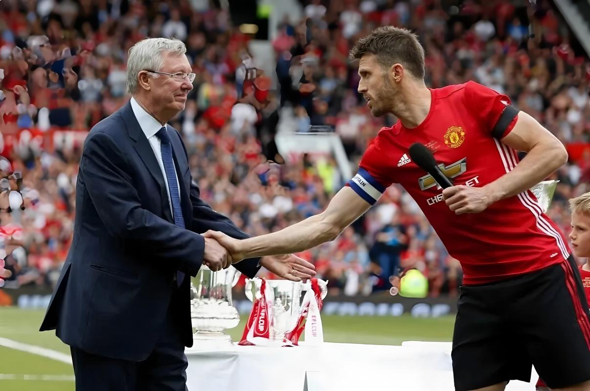 鲁尼：卡里克恢复俱乐部文化并且重视青训，曼联应该让他留任