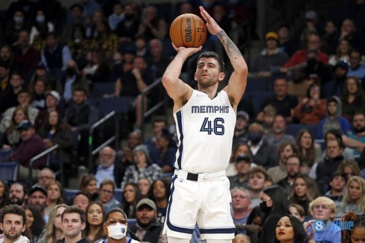 姆本&康查尔替补出战均砍下三双 联盟历史首对队友！