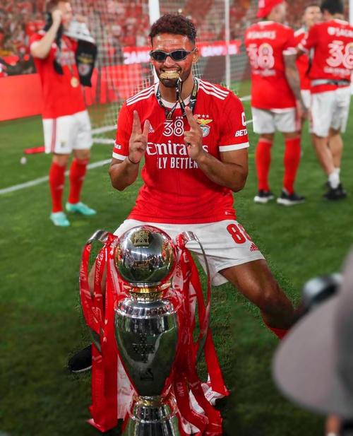 贡萨洛·拉莫斯：能和C罗参加他最后一届世界杯，增添了额外动力