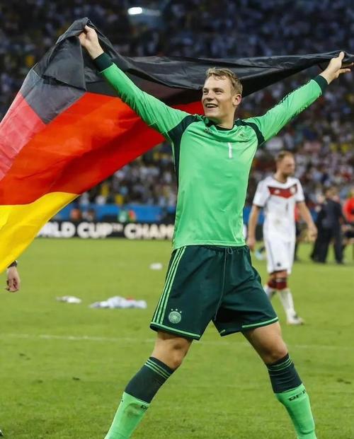 再次被问诺伊尔可能回归德国队，德国一门鲍曼：该说的都已经说过