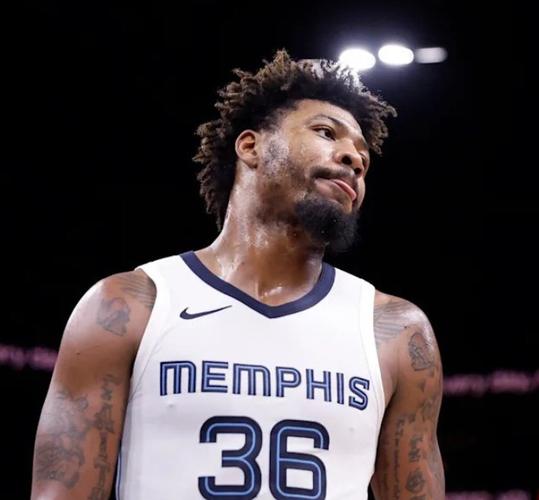 斯玛特：我感觉状态很好 缺阵9场让我倍感骄傲 尤其是东里受伤后