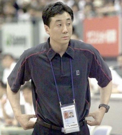 王非：失利时要调整好 做教练要让球队始终相信自己