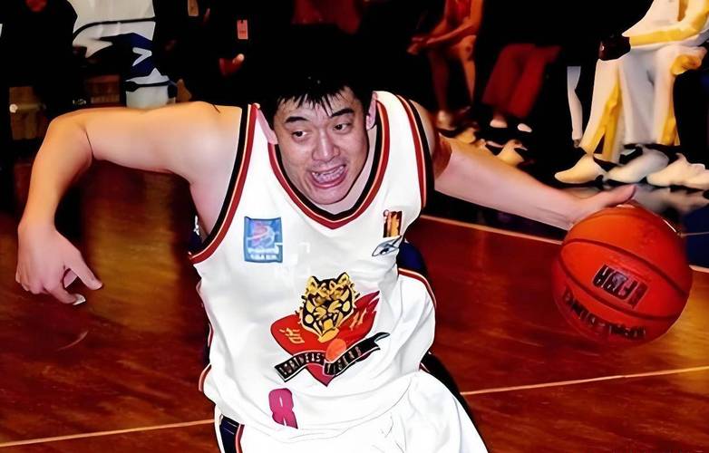 传奇自传承|“虎王”孙军明日正式入选2025年中国篮球名人堂