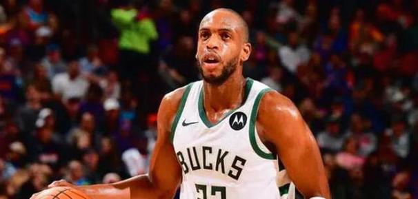 里弗斯:字母流言确实影响了更衣室 想把这支雄鹿团结在一起很难