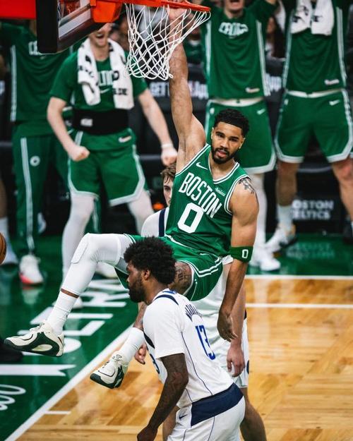 说好的蛰伏年呢？绿军东部第2创造奇迹 塔图姆仅打16场但全员进化