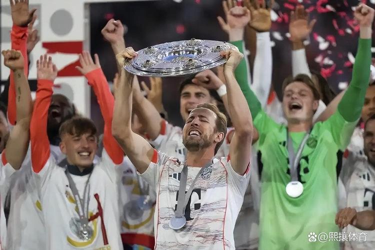 替补未登场！凯恩社媒庆祝大胜：这支球队仍在继续创造历史