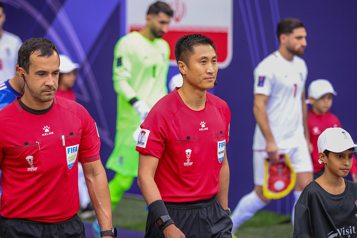 亚足联官网:马宁将以主裁身份亮相本届世界杯,上届担任6场四官