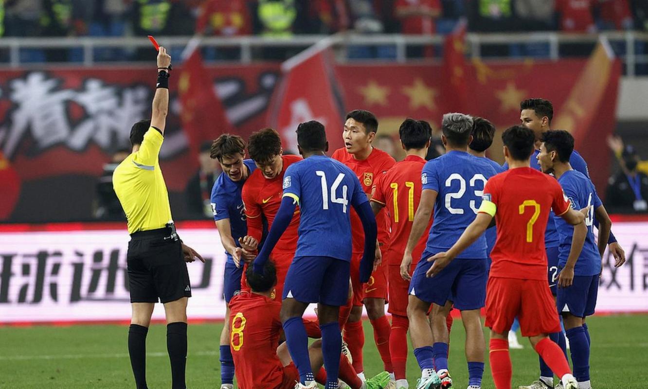 失望透顶!塔帅赛前给球迷预热大日子结果输球,球迷纷纷提前退场