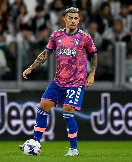 帕斯托雷：很高兴德罗继承我的27号球衣，相信他会在巴黎成功