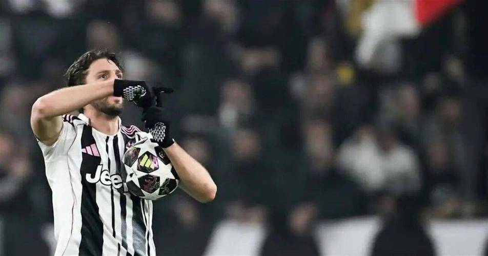 科斯塔库塔：斯帕莱蒂成功让球员们追随自己，尤文正在取得好成绩