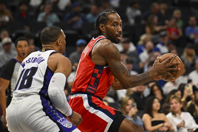 收官战快船迎战勇士 伦纳德因左脚踝扭伤出战成疑