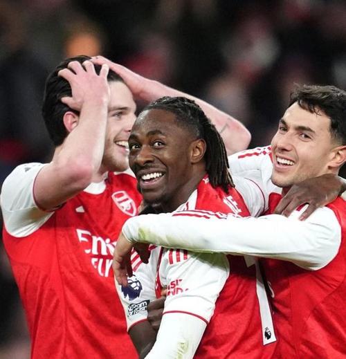 詹俊：进入4月阿森纳又有掉链子的迹象，要在体能训练找找问题了