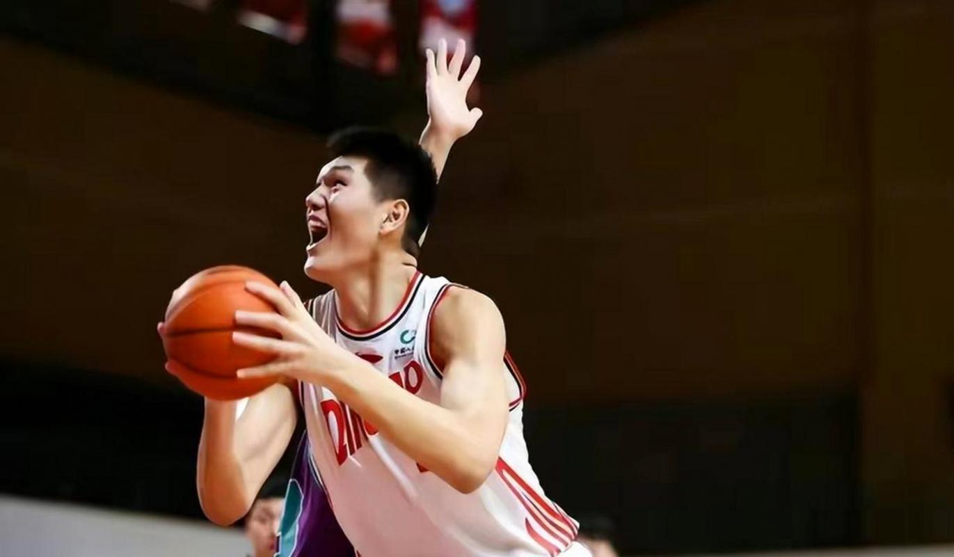 媒体人谈年龄门事件:个人行为最高停赛三年 单位主导也要被停赛