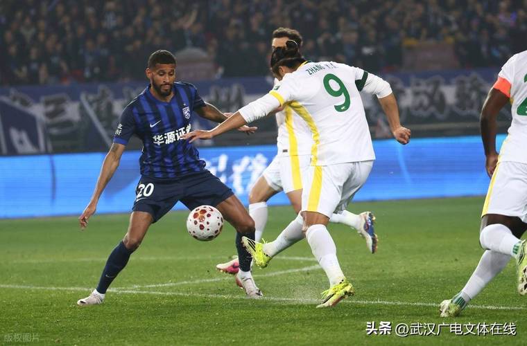 三镇主帅莫拉:上半场防守端出现很多失误,球队为此付出了代价