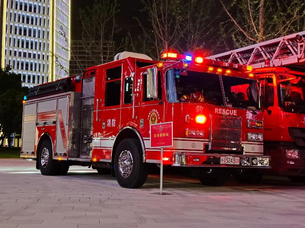 秦升谈上海德比：怎么让把车开进去了？停了10个红色的1个黄色的