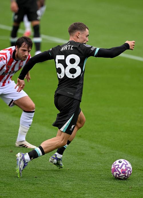 德塞利：努涅斯适合切尔西或曼联，他的实力仍在