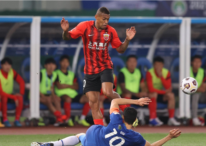 李璇谈上海德比脑震荡换人:希望能弥补规则缺陷,对联赛公平有益