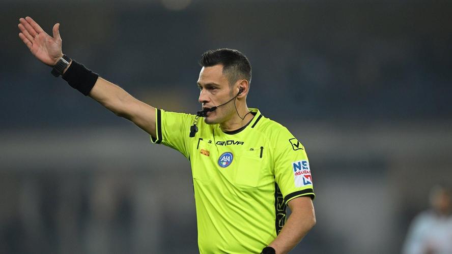 官方:意大利裁判组执法利物浦vs巴黎次回合,马里亚尼担任主裁