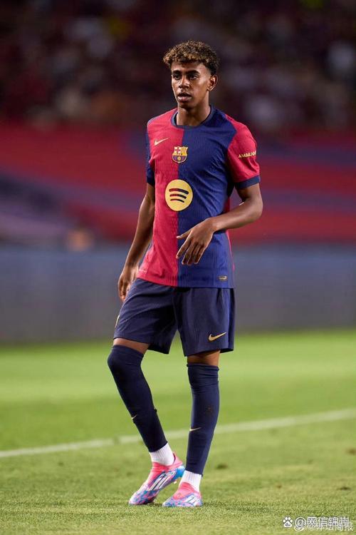 西甲出战100场最年轻球员榜:亚马尔居首,劳尔、穆尼亚因前三