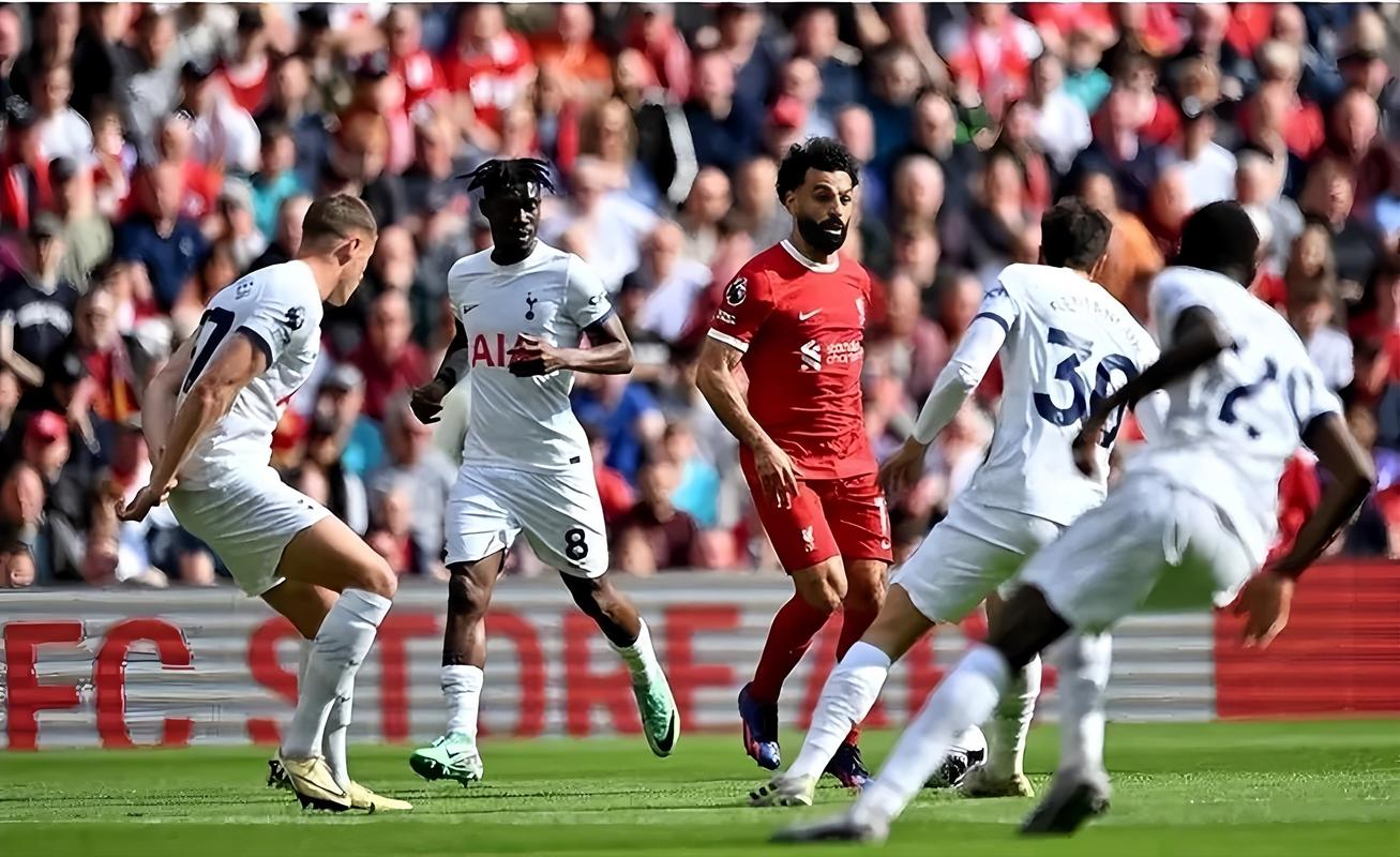 曼晚：曼城有机会在11天内登顶英超积分榜，需要三连胜+净胜球