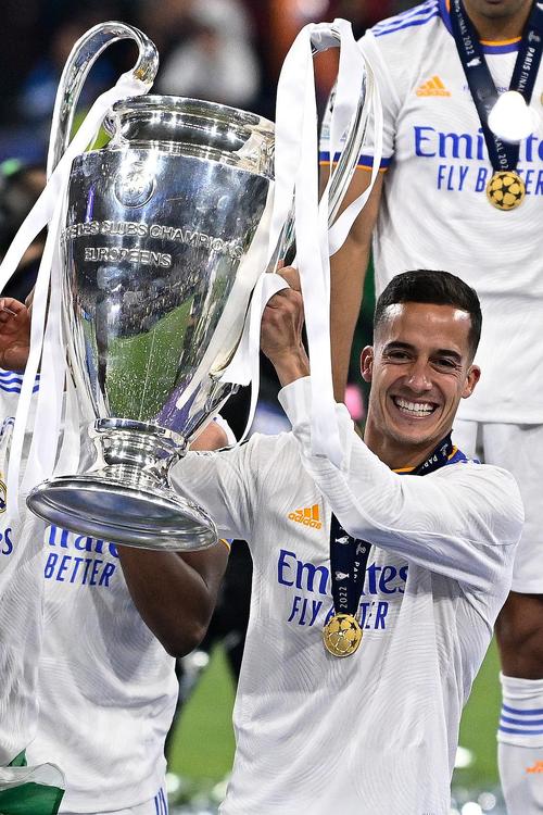 回归?罗马诺:皇马仍在考虑克罗斯重返,他的岗位将归属体育部门