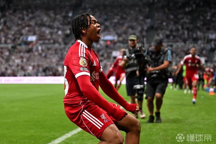 希勒：恩古莫哈应首发出战巴黎，他给利物浦带来能量和新鲜感