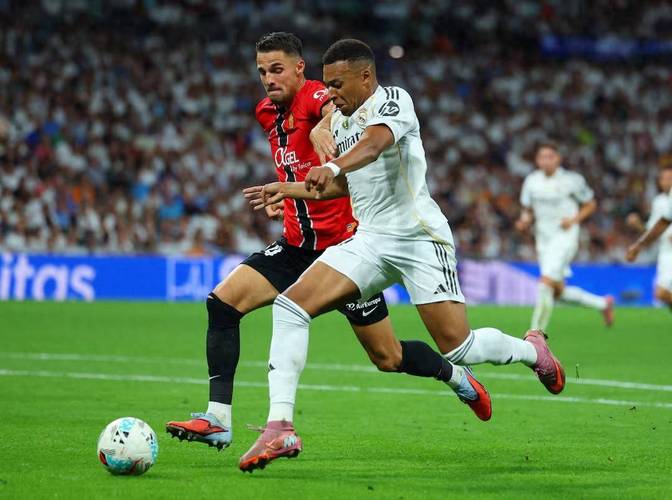 马卡:皇马球迷抗议VAR裁判未判点,该裁判近年执法皇马比赛最多