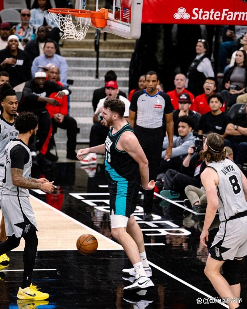 生涯第二年!克林根场均12.1分11.6篮板 进攻篮板联盟第一