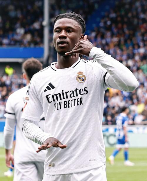 阿斯:卡马文加本赛季表现急剧下滑,皇马今夏可能考虑将他挂牌