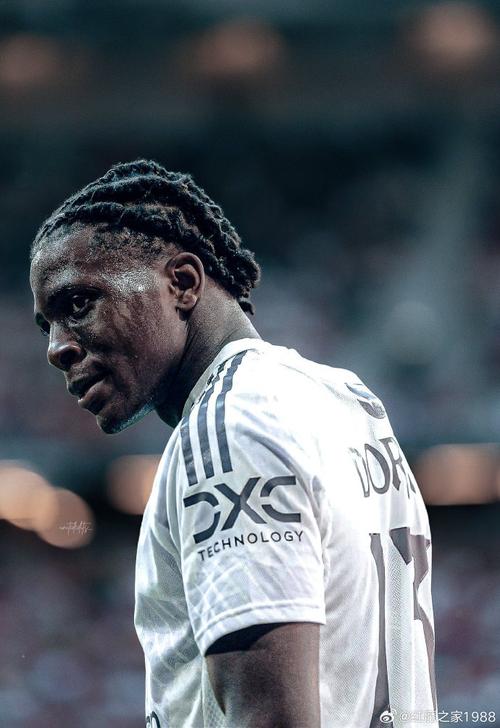 默森：曼联还没准备好下赛季争冠 对利兹联不好踢估计会平局