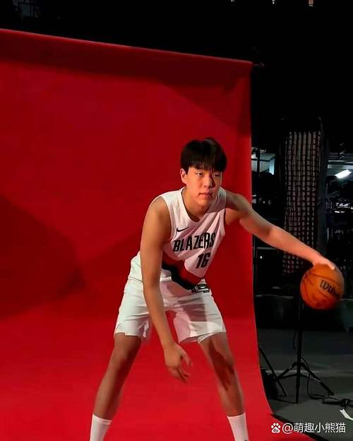 杨瀚森本季获得的机会不多 这与更换教练、培养计划等有直接关系