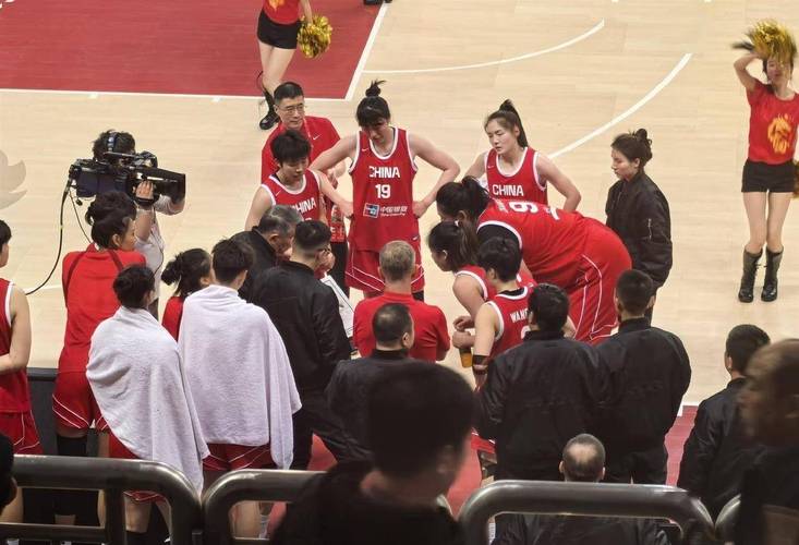 CUBAL女篮-南京航空拒绝逆转险胜华南理工 王佳颖15+5断