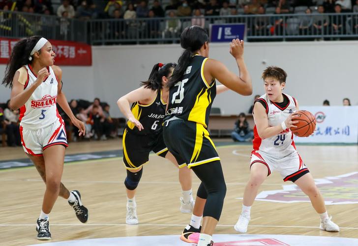 CUBAL女篮-中国矿大62分大胜安徽师大 李瑶17+6 代晨曦12+10