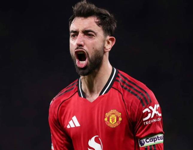 怒了！卡里克：约罗头被砸没判，利马染红是我见过最烂的判罚之一