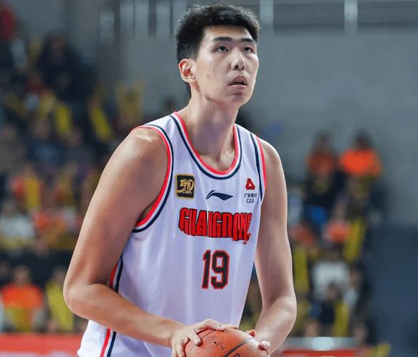 徐昕收到NBA试训邀约？媒体人：广州队也希望运作他去美国试一试