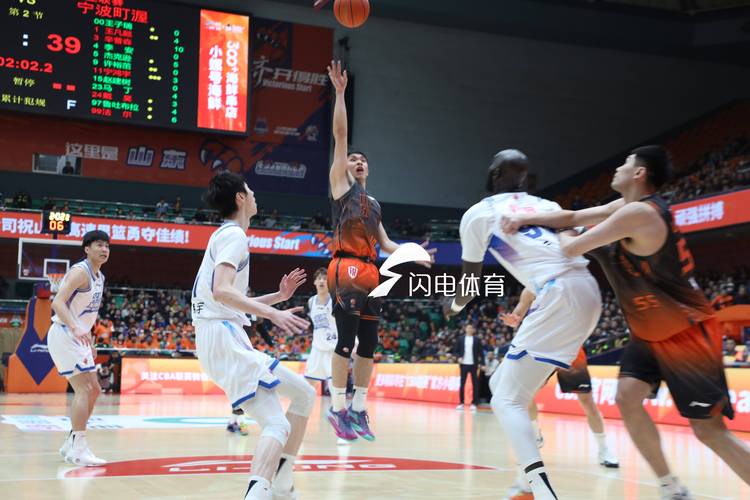 齐鲁晚报:苦吞三连败! 山东男篮进攻低迷的问题仍未解